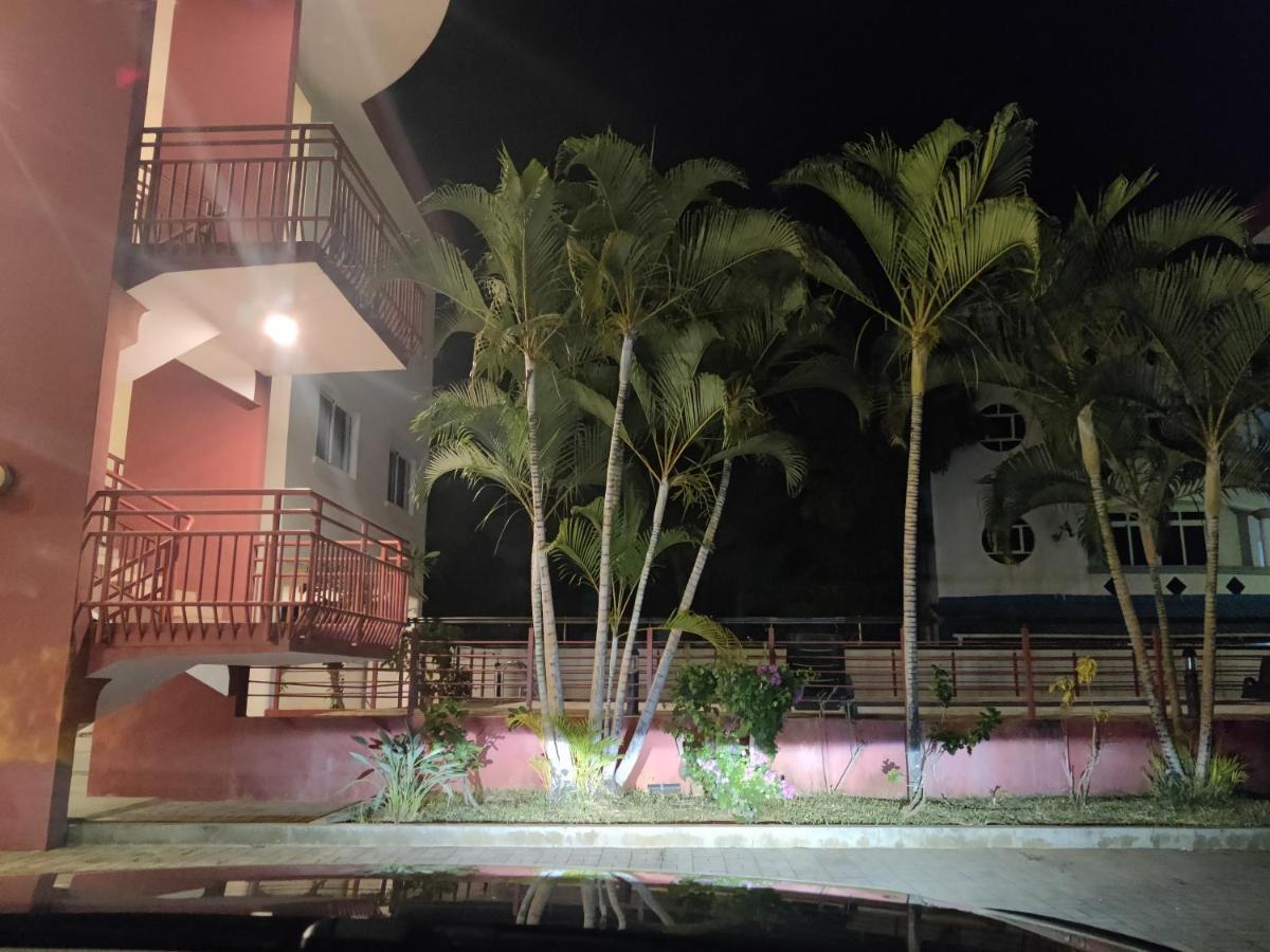 Ashiana Oceanside Apartment Flic-en-Flacq 外观 照片