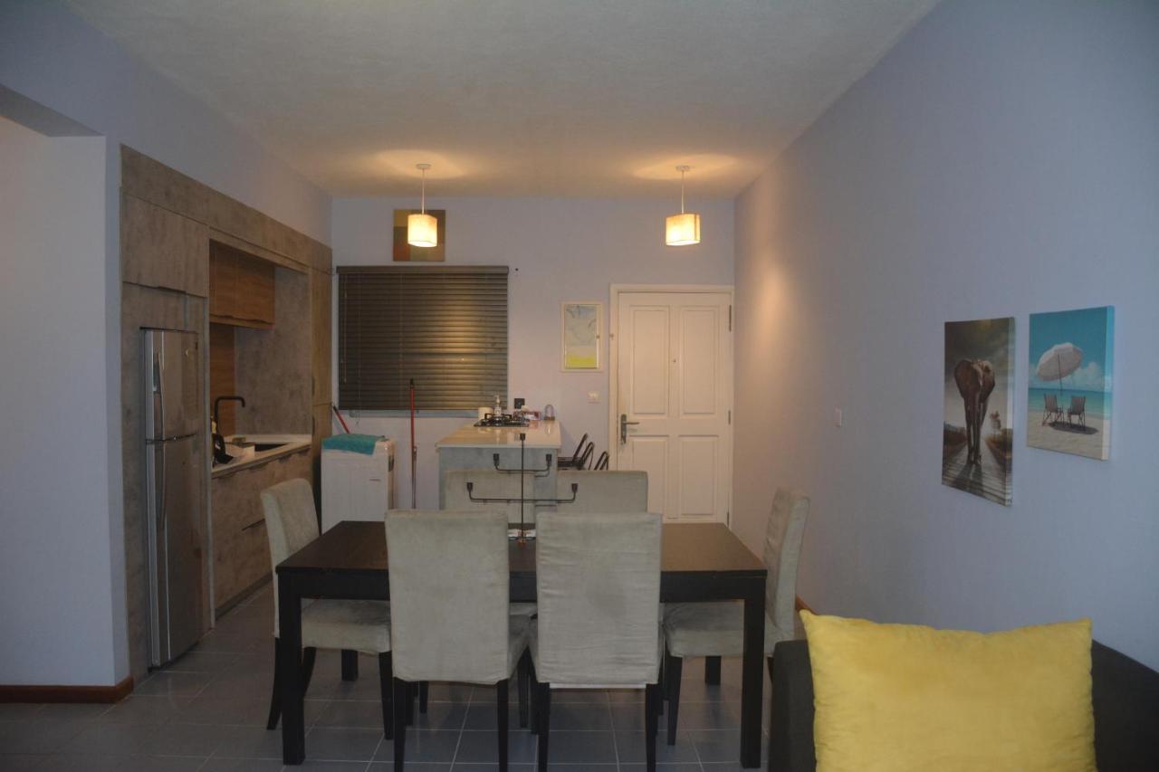 Ashiana Oceanside Apartment Flic-en-Flacq 外观 照片